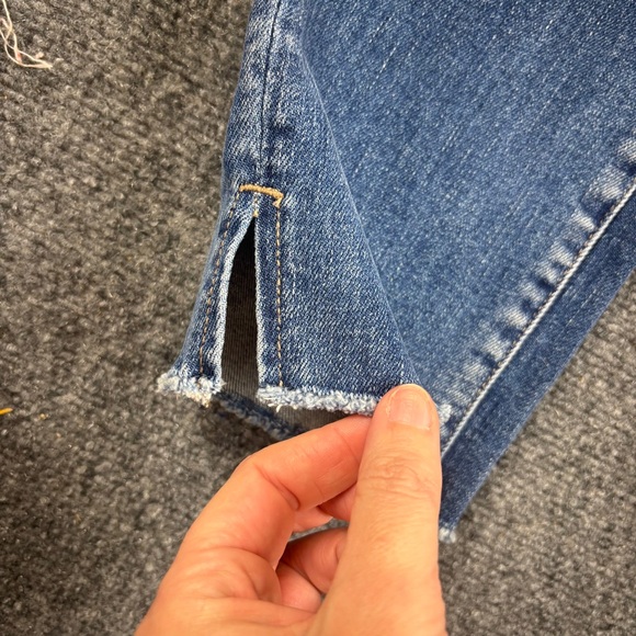 MICA Women’s Denim Straight leg split hem Jeans size: 24 - Picture 3 of 8